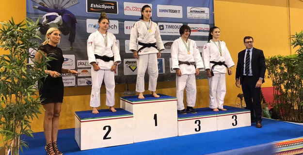 La Favorini sul podio