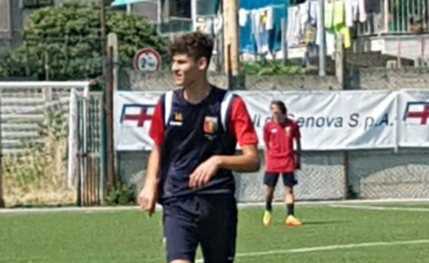 Ferri con la maglia del Genoa ©GazReg