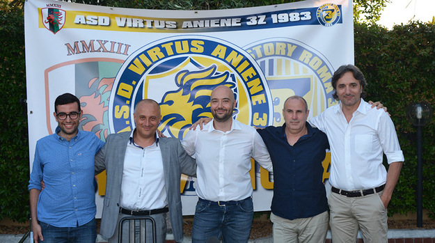 Gabriele Vinci, Marco Biasini, Alessio Vinci, Massimo Palermo e Andrea Mestichella