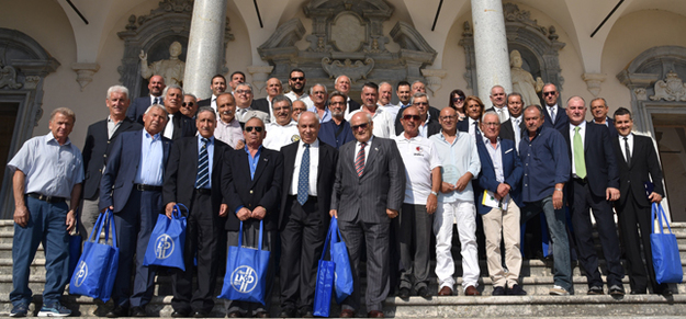Foto di gruppo all&apos;Abbazia di Montecassino
