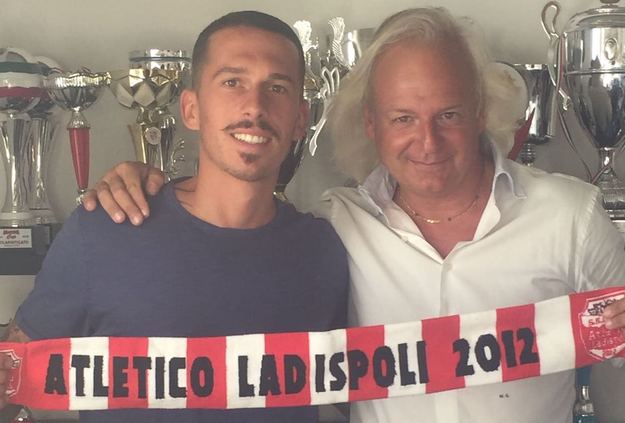 Pratesi con il dg Garau (foto Atletico Ladispoli)