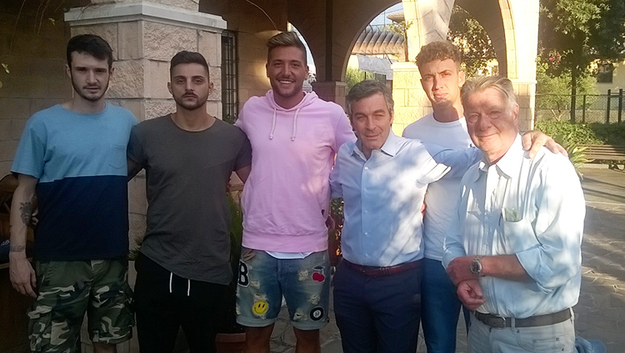 Foto di gruppo in casa Grotte Celoni: da sinistra Morgavi, D&apos;Aguanno, Alessandroni, Forti, Ciampini e Piervincenzi (©Gazzetta Regionale) 