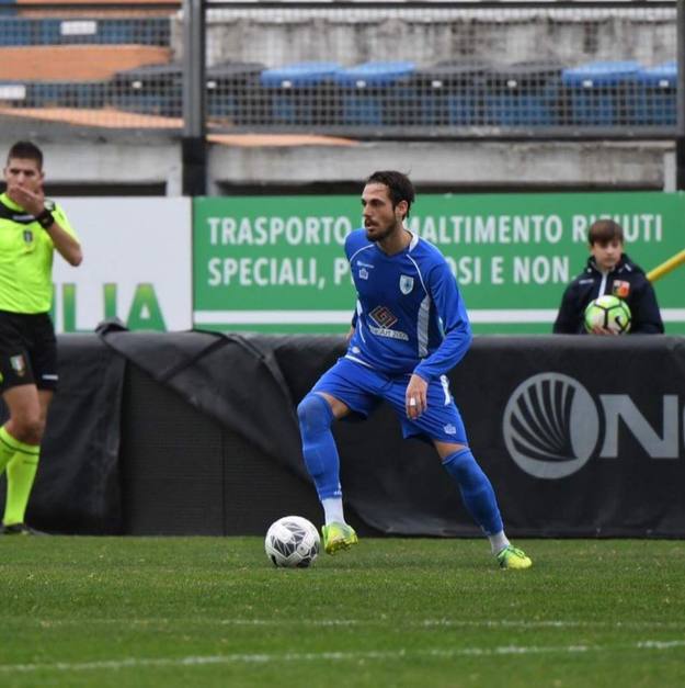 Alessio Foti con la maglia dell&apos;Itri (foto Facebook)