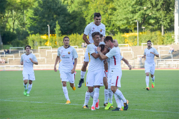 Ruhr Cup: la festa dopo il gol di Cappa (foto asroma)