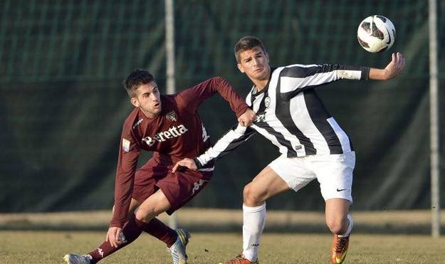 Elvis Kabashi con la maglia della Juve