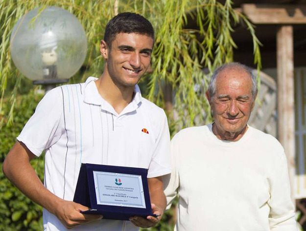 Alessandro Bellifemine durante la premiazione