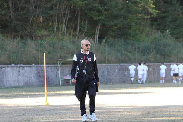 Unipomezia, Angione