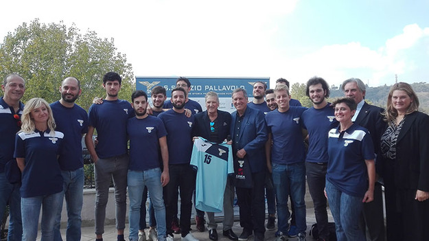 Foto di gruppo in casa Lazio ©GazReg