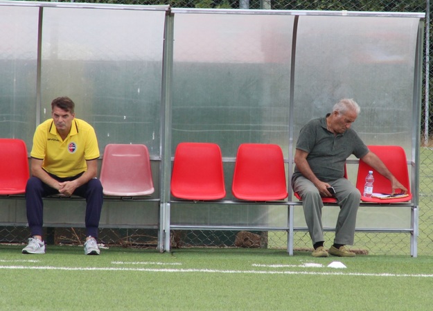 A sinistra l&apos;ex tecnico Vigna, a destra Ciappici
