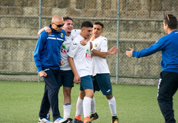 Cerci esulta dopo il pari al Castelli (©ProCalcioTorSapienza Facebook)