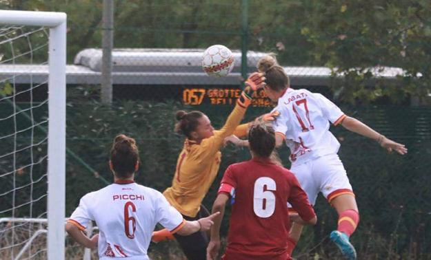 Camilla Labate in azione
