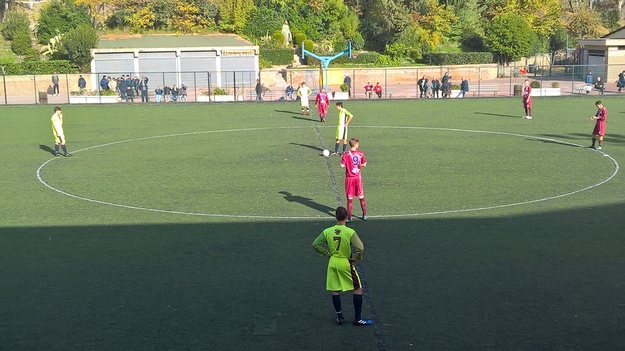 (il calcio d&apos;inizio)