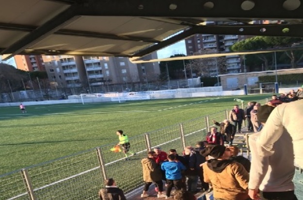 Il pubblico si scalda dopo il pari del Villalba