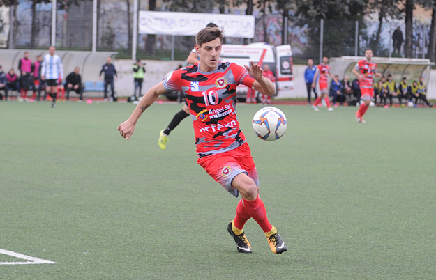 Capitan Federico Valle: prestazione da applausi per il 10 pometino ©Del Gobbo