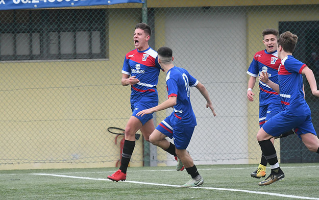 Bucur (©Lori)