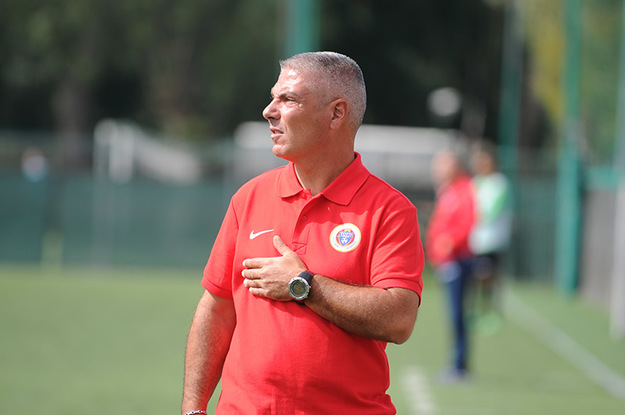 Urbinati, tecnico della Totti Soccer School ©Del Gobbo