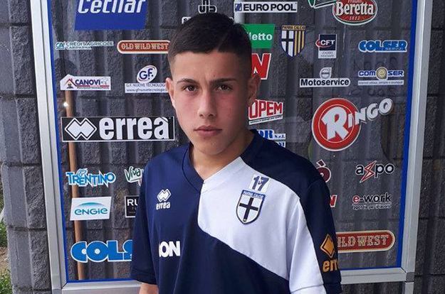 Urbe, Contini con la maglia del Parma