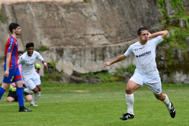 Libertini, che qua esulta per il gol dell&apos;1-1, è stato poi espulso ©Lori