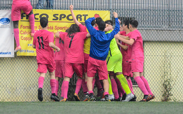 L&apos;Accademia Calcio Roma è campione regionale (©Serino)
