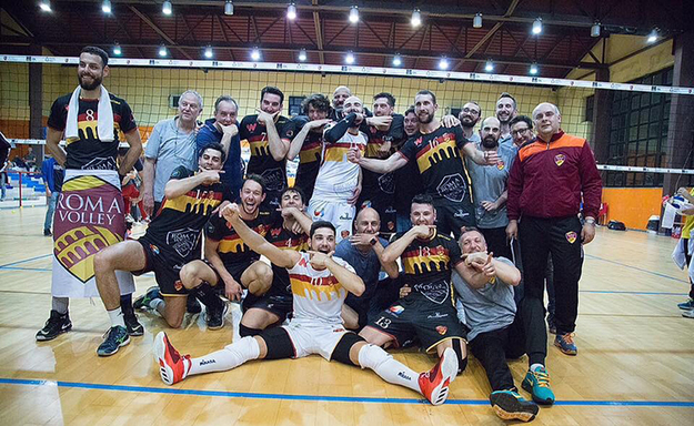 L&apos;esultanza per la promozione in A2 della Roma ©Maddaluno