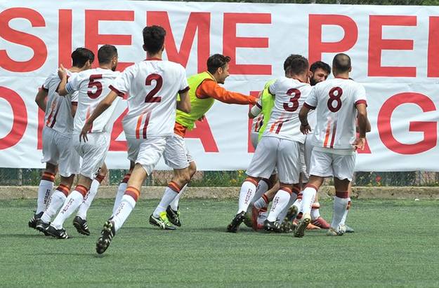 Pro Roma esultanza @ProRomaCalcioFacebook