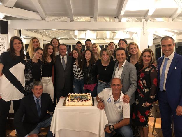 Foto di gruppo per la Giovolley