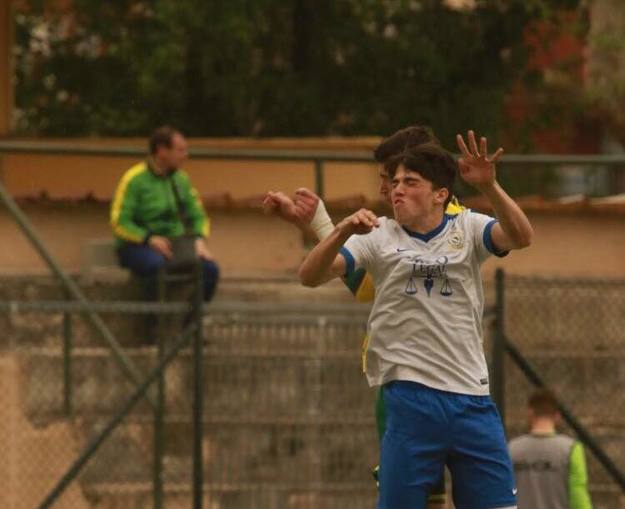 Il giovane Lorenzo Mari in azione al Campo Roma (foto Panella)