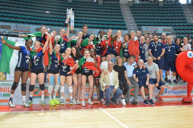 Il Volleyrò festeggia il titolo nazionale