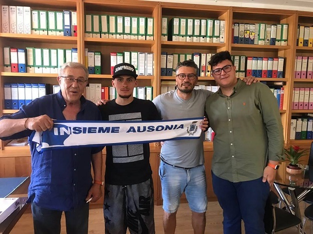De Magistris approda ad Ausonia