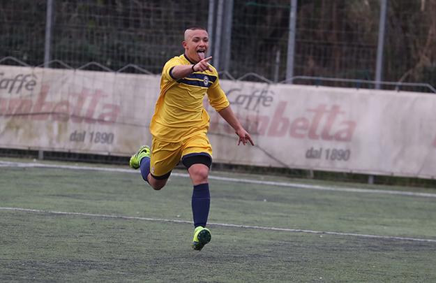 Arcella, suo il gol vittoria (foto Lori)