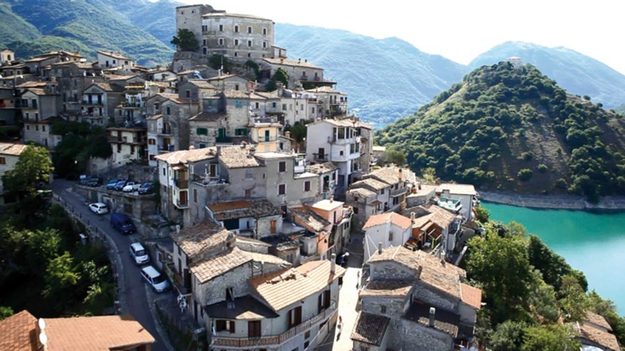 Castel di Tora