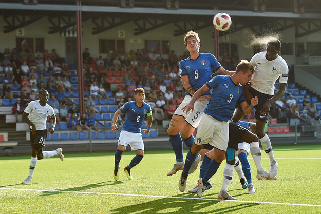 L&apos;Italia batte la Francia e vola in finale ©figc.it