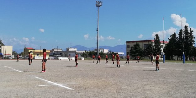 Le ragazze in campo in Campania