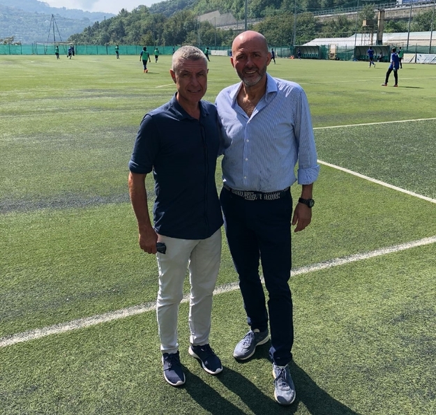 Calvarese in compagnia di Invernizzi a Genova