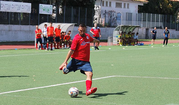 De Rossi, colpo esterno 