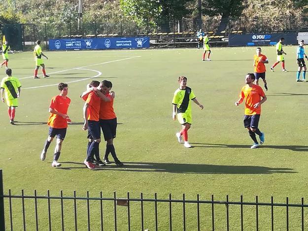 Paternoster esulta con i compagni per il 2-0 @GazReg