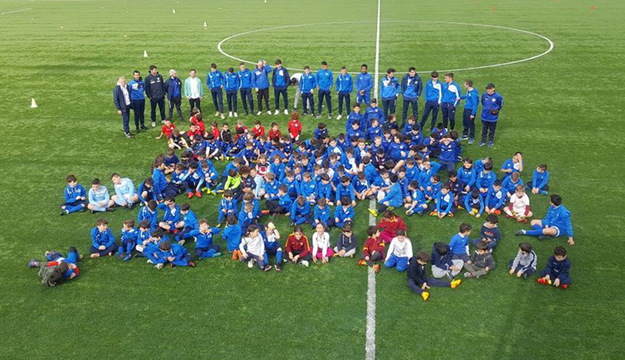 I bambini della scuola calcio dell&apos;Ottavia