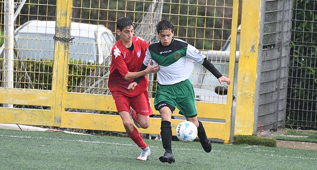 Pignataro, in azione contro l&apos;SFF Atletico ©Cippitelli