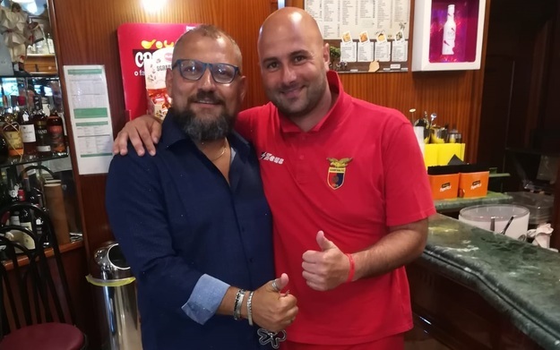 Giovanni Russo (a destra), ex allenatore del Formia. A sinistra l&apos;ex ds Massimo Lombardi