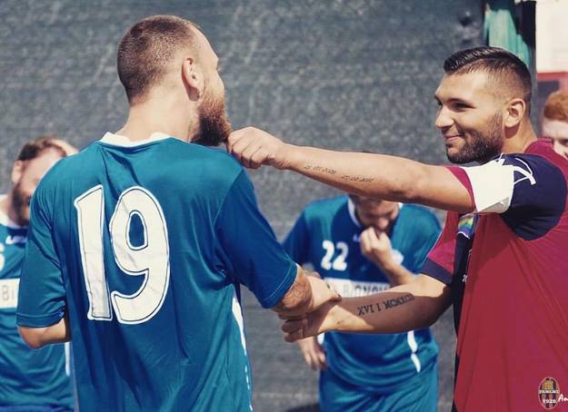 Amoroso, di spalle, con Mirko Forcina