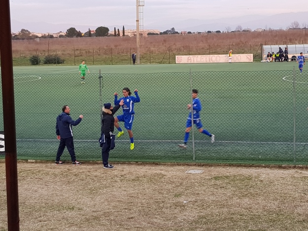L&apos;esultanza di Del Vecchio dopo il goal