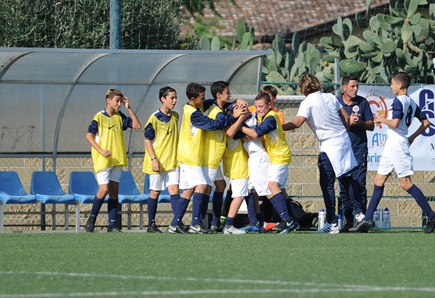 (©DelGobbo)