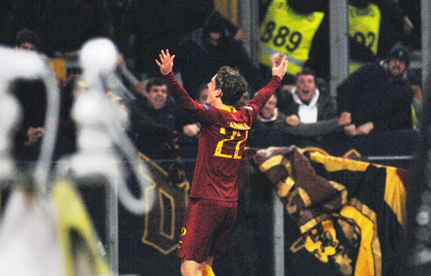 Zaniolo sotto la Sud ©EMANUELE GAMBINO