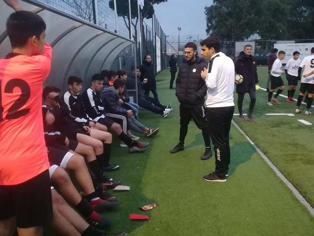 Cervera a dialogo con i ragazzi dell&apos;Under16 ©Campus Eur 1960  