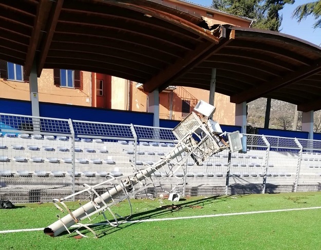 L&apos;Ariola danneggiato