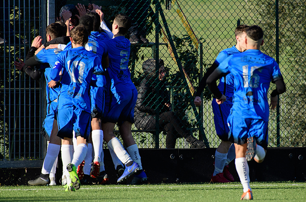 L&apos;esultanza dell&apos;Unipomezia (foto Cippitelli)