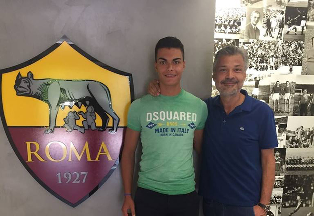 Antonio Satriano, dedica importante dopo l&apos;ultimo gol