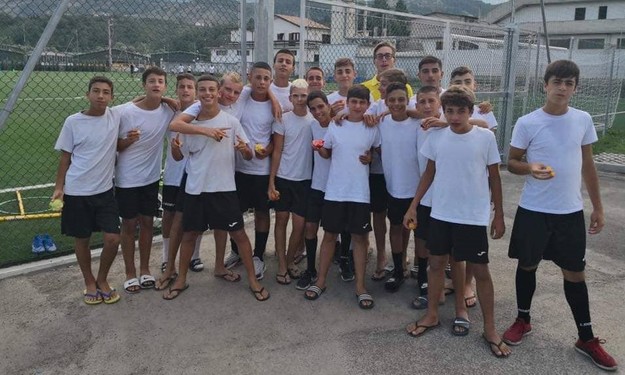 L&apos;Honey Soccer al completo