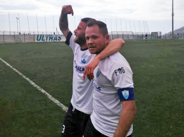 Il capitano e bomber del Formia Vincenzo Zaccaro. Al suo fianco Raspaolo