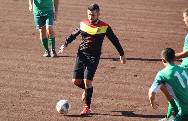 Lucà in azione contro il Licenza ©ASD Maglianese Calcio